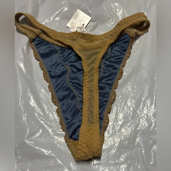 Victoria's Secret Gray and Gold Embroidered Lace corsé Bodysuit - Picture 5 of 10